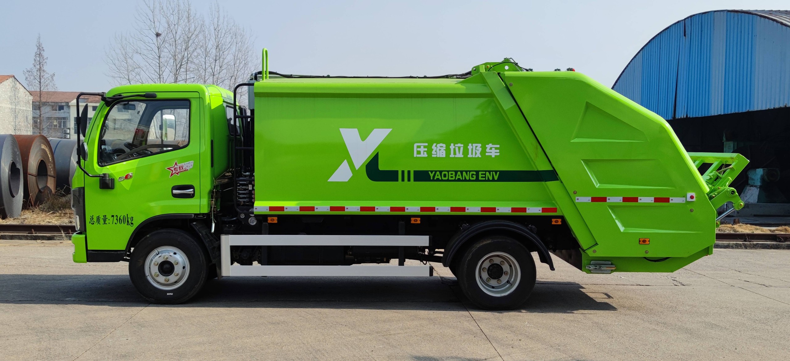  Compressed garbage transfer vehicle