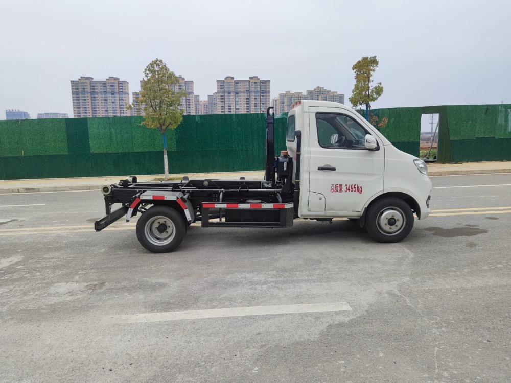 3-ton hook arm garbage truck