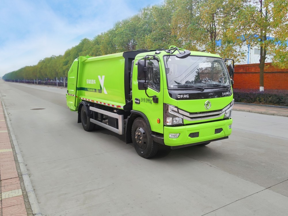 Garbage compression truck