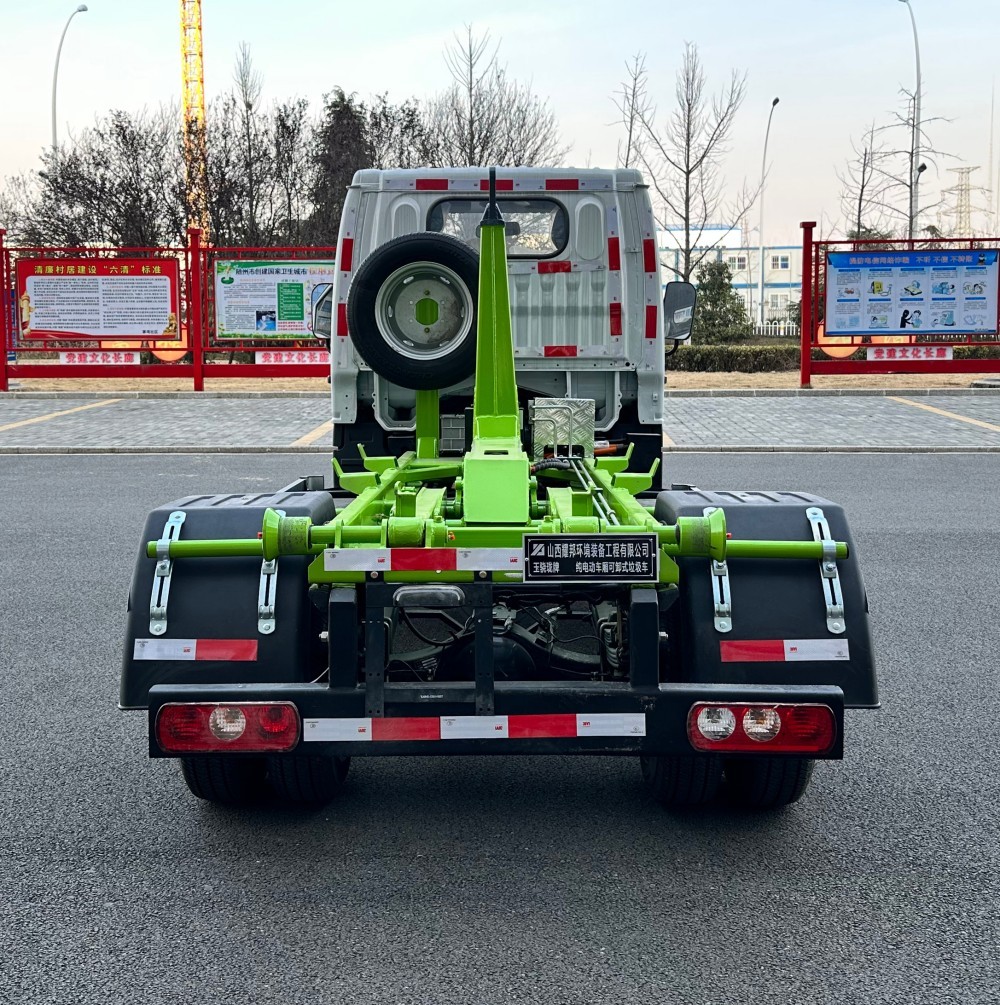 Pure electric detachable garbage truck