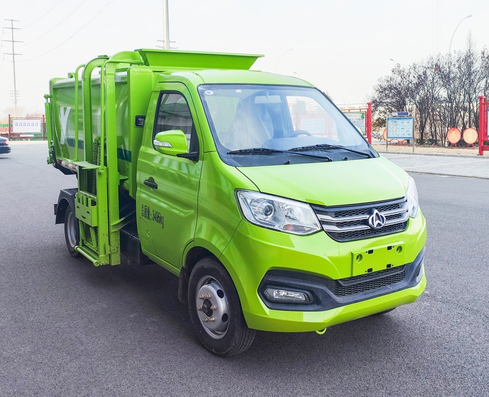 Small self loading and unloading garbage truck