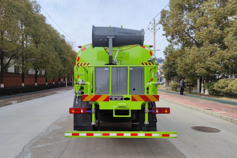 Greening sprinkler truck