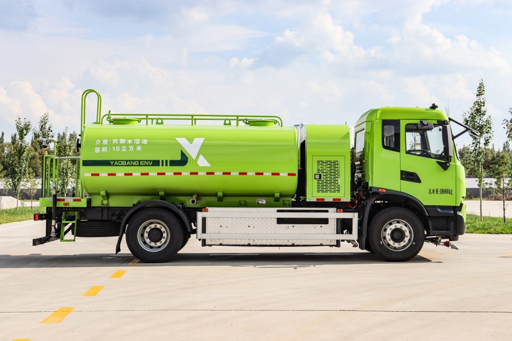 Pure electric green spraying vehicle