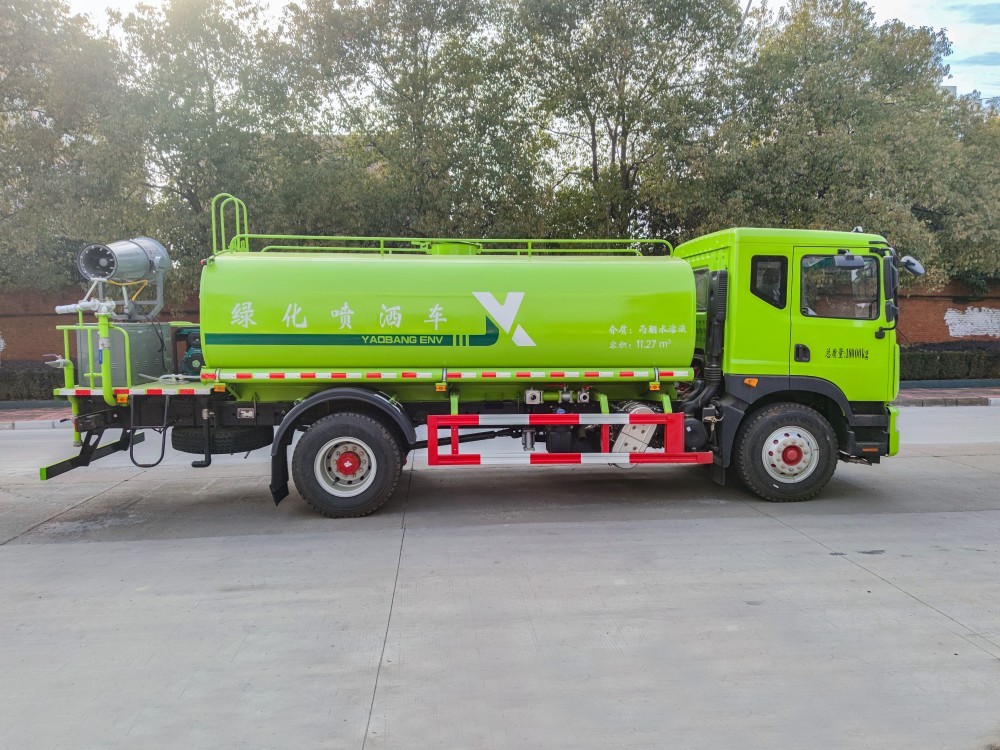 Greening sprinkler truck