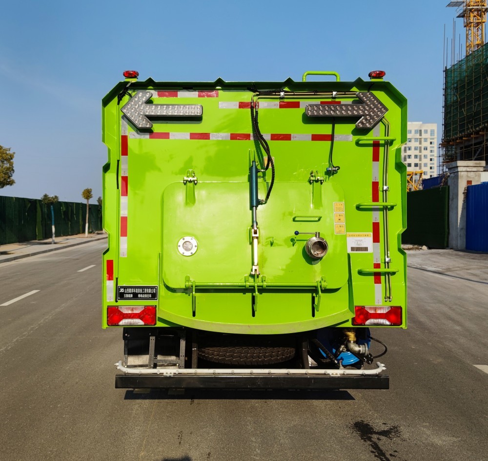 Multi functional cleaning vehicle