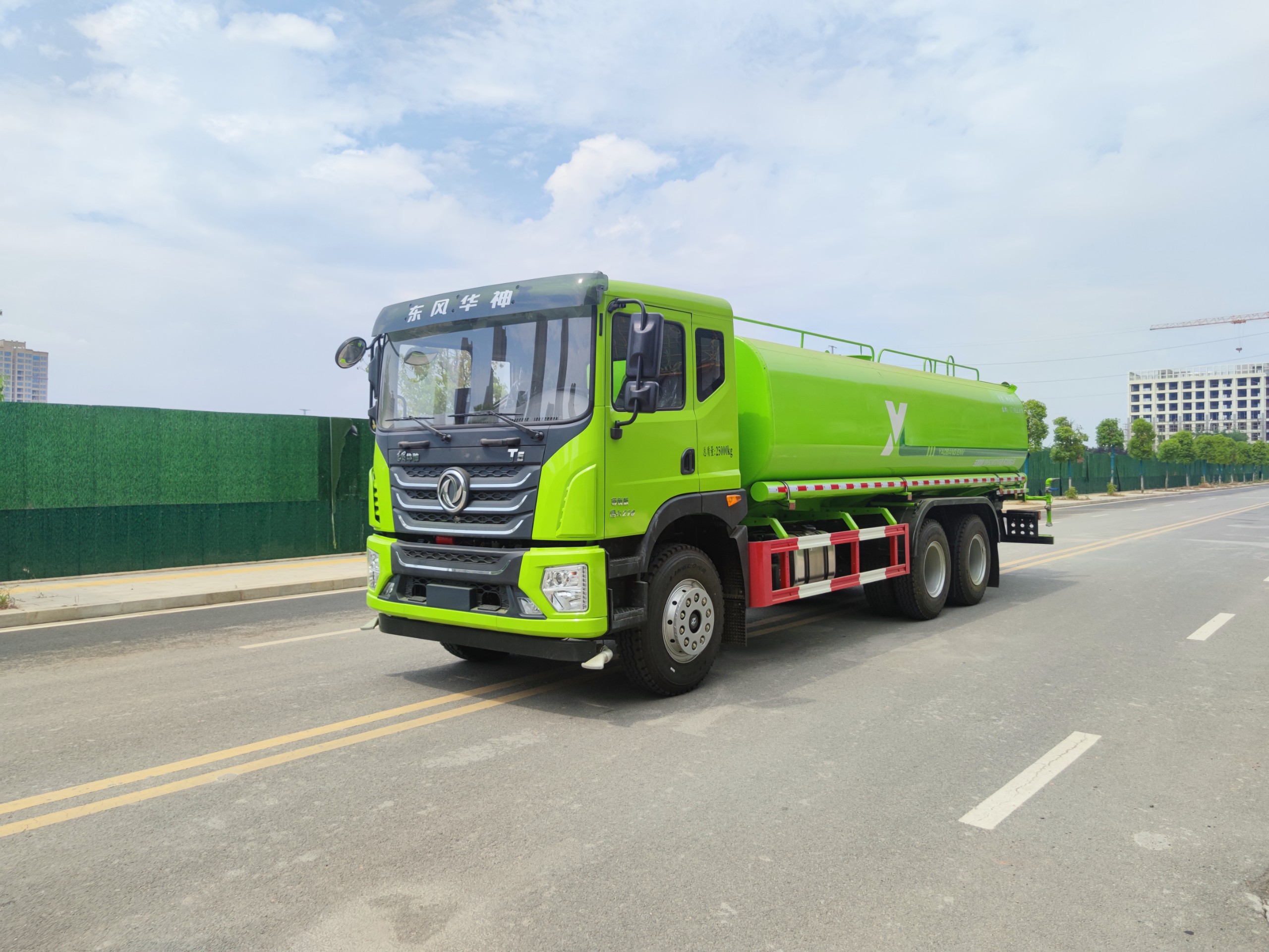 Dongfeng multifunctional dust suppression vehicle