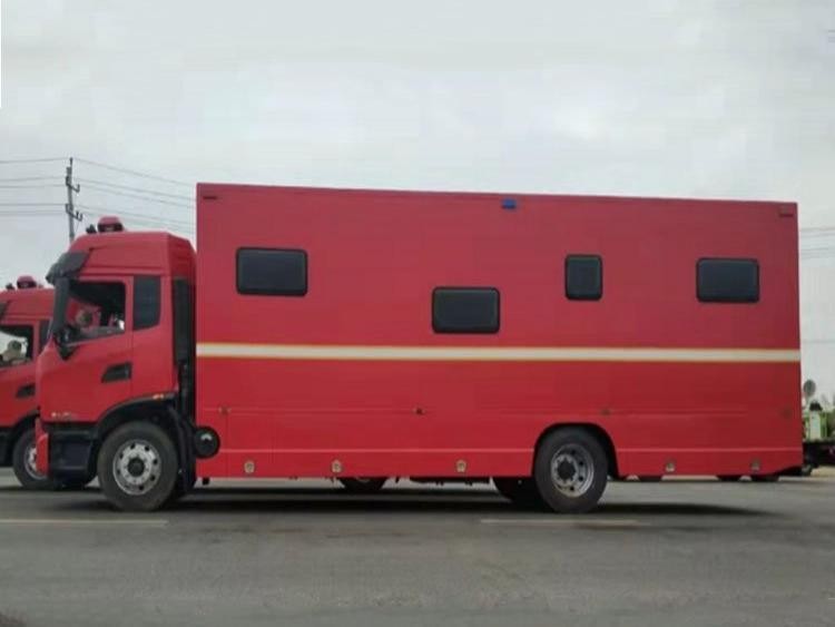 Yao Bang Group large shower truck