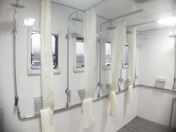 Yao Bang Group large shower truck