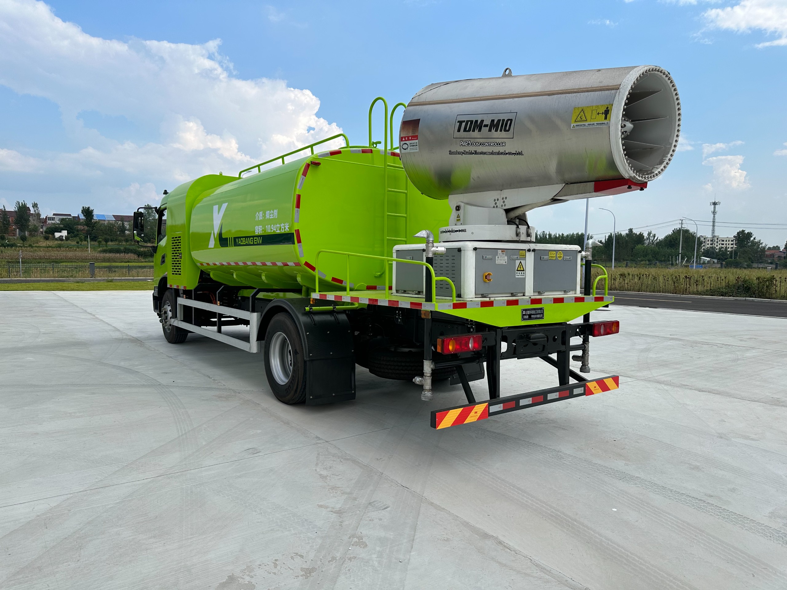 Dongfeng pure electric multifunctional dust suppression vehicle