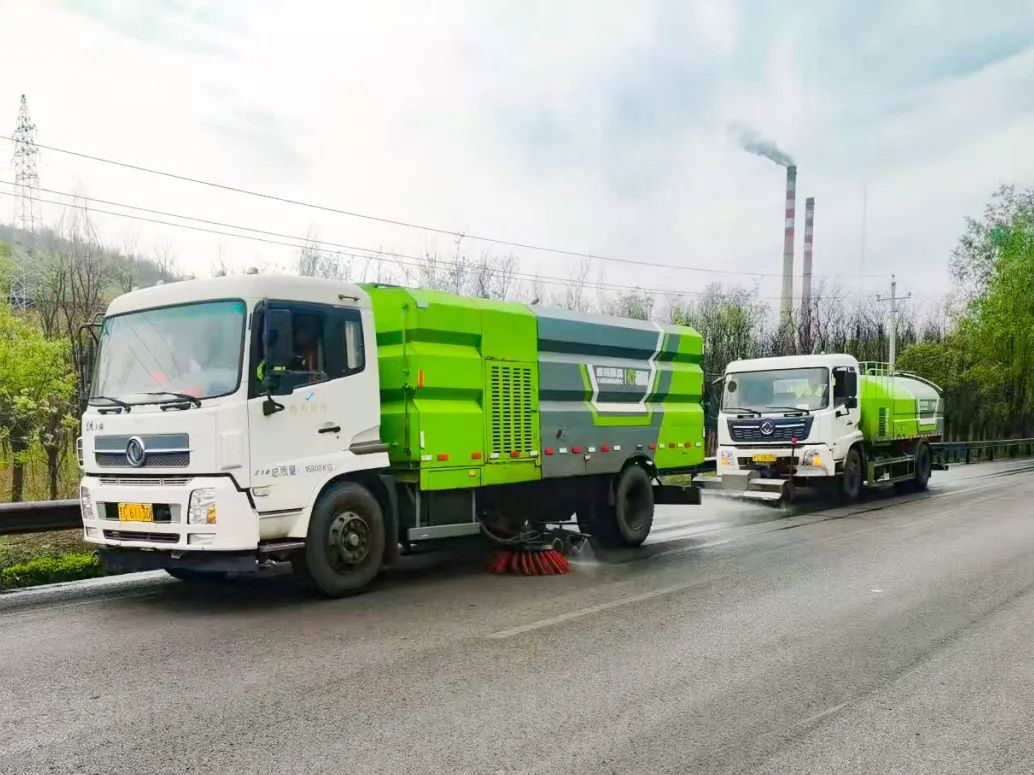 Yaobang Environmental Protection Dry-Wet Dual-purpose Sweeping Vehicle